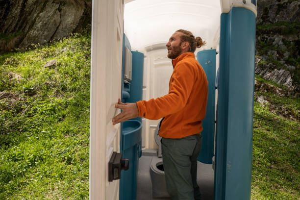 Portable Toilet Options We Offer in Merrionette Park, IL